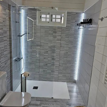 Villa La Paz Con Piscina Y Yacuzzy Integrado *