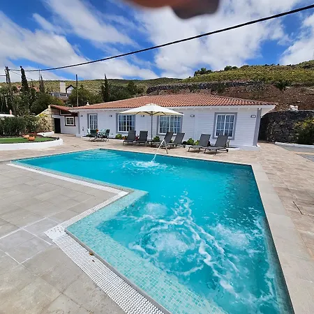 La Paz Con Piscina Y Yacuzzy Integrado Villa